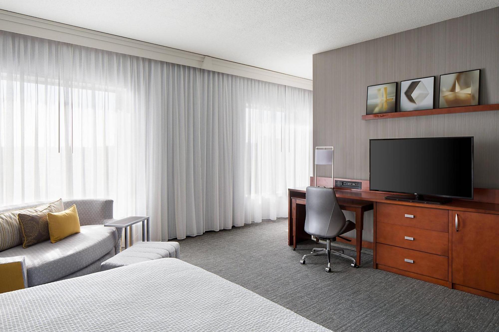 Courtyard Grand Rapids Downtown Hotel Kültér fotó